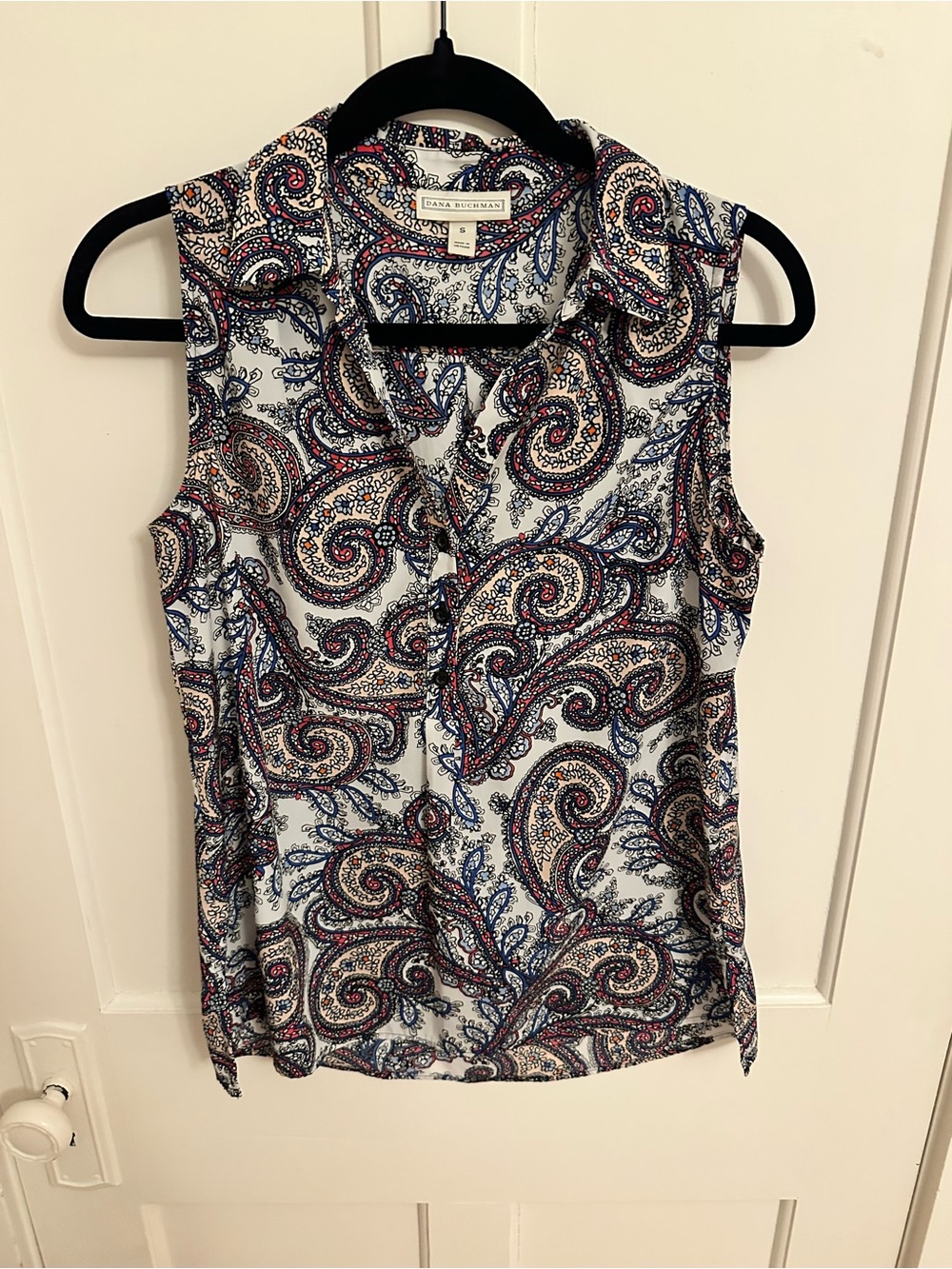 Dana Buchman Sleeveless Collared Blouse Buttons Corporate Casual Paisley Small